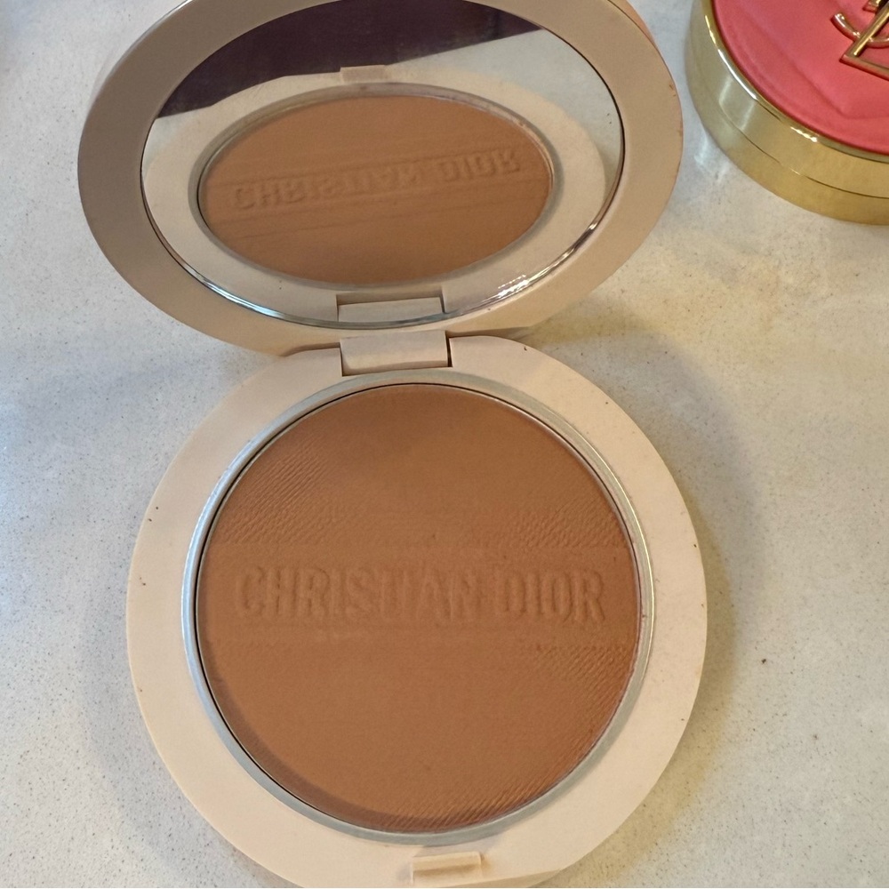 Dior Forever Limited Edition Bronze Compact - 03 Soft Bronze - Picture 5 of 9